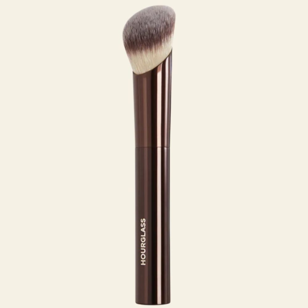 Hourglass AMBIENT SOFT GLOW FOUNDATION BRUSH